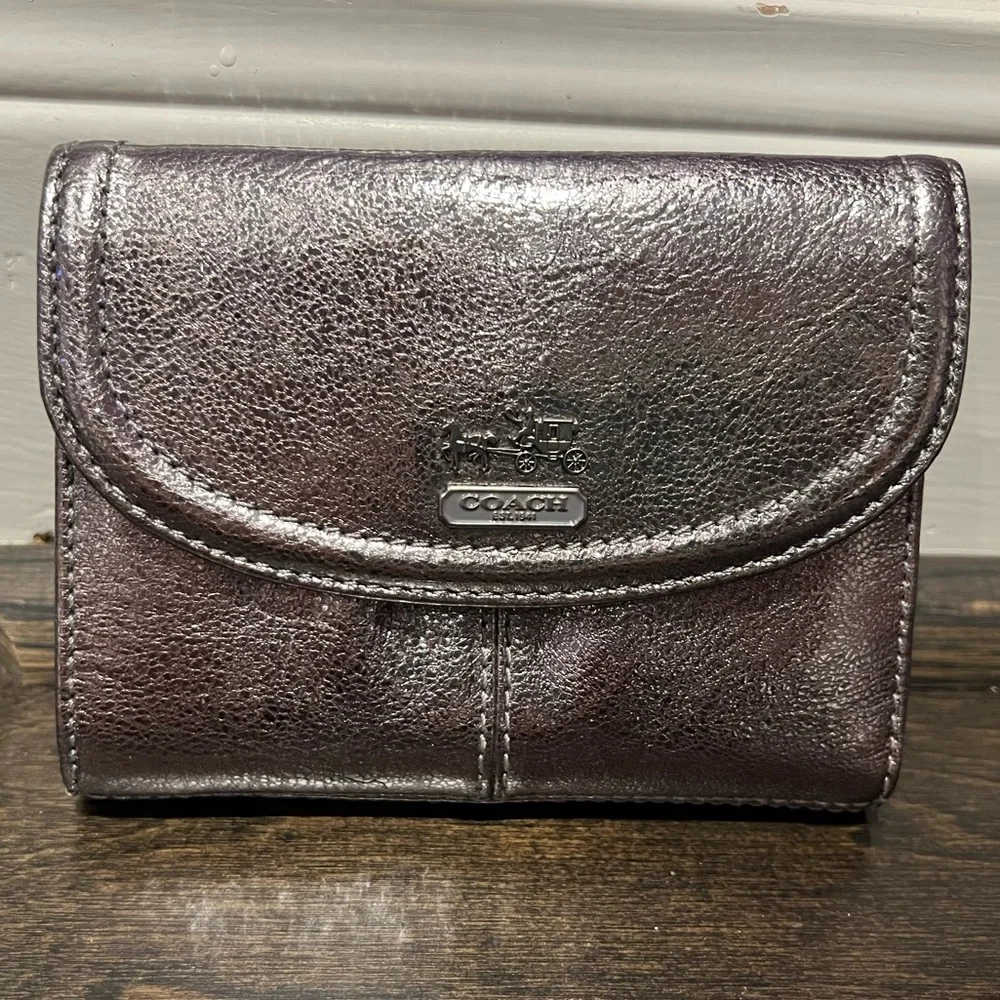 Coach Metallic Wallet - Picture 2 of 8